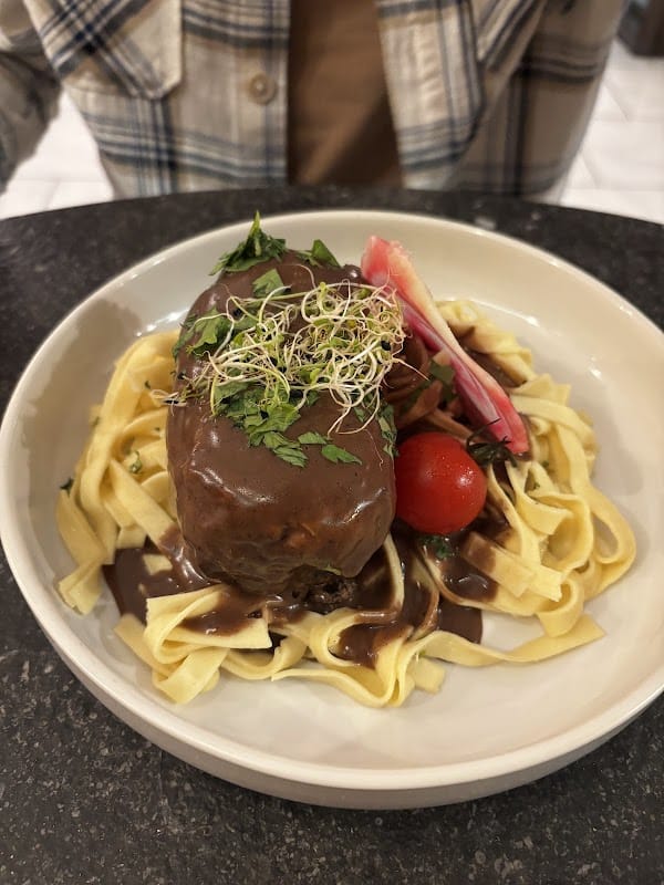 Restaurant L’ENDROIT à Salon-de-Provence, France