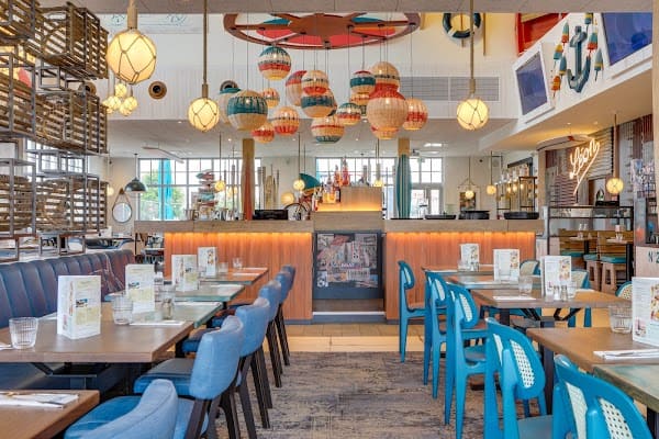 Restaurant Léon Seafood & Cocktails – Blois Vineuil à Vineuil, France