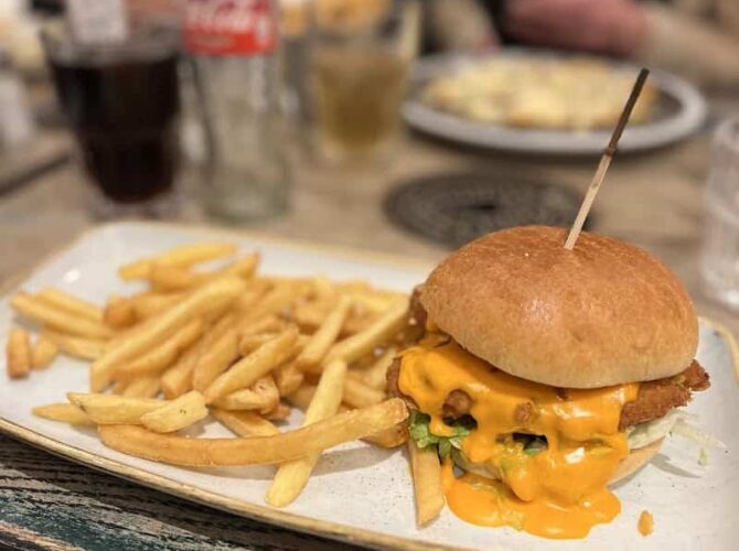 Restaurant Léon Seafood & Cocktails – Chalon-sur-Saône à Chalon-sur-Saône, France