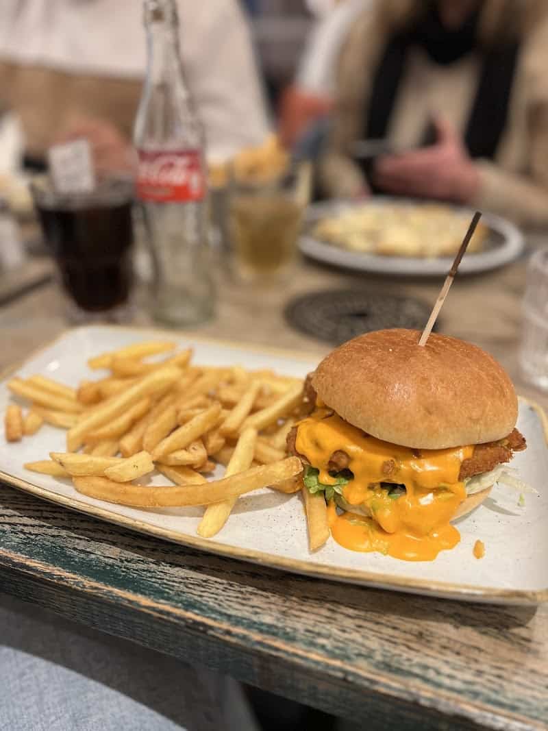 Restaurant Léon Seafood & Cocktails – Chalon-sur-Saône à Chalon-sur-Saône, France