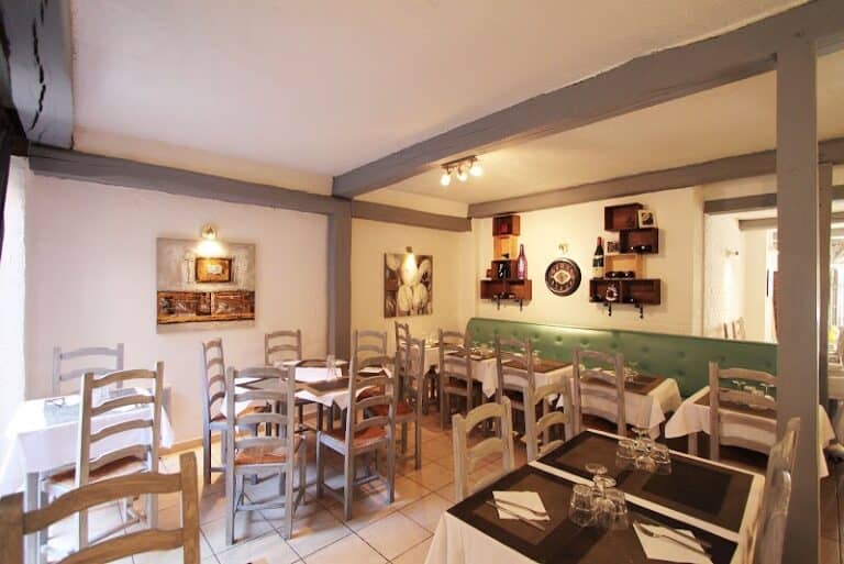 Restaurant Les Amouriers à Valbonne, France — photo 1