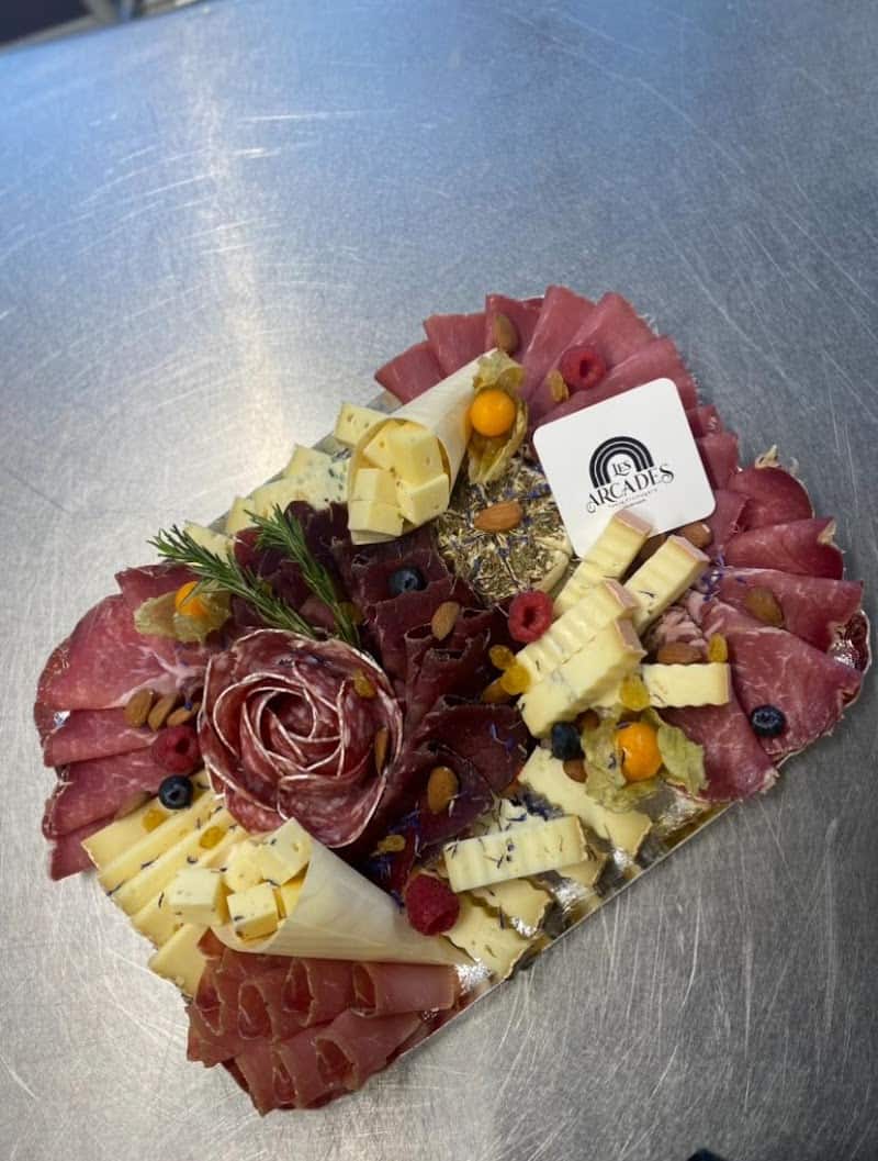 Restaurant Les Arcades – Table Fromagère | Courthézon à Courthézon, France