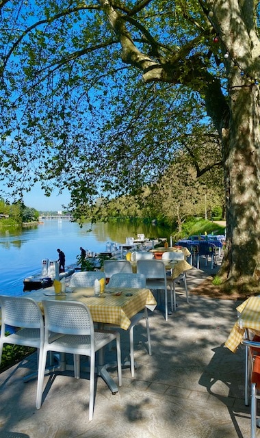 Restaurant Les Berges de l’Aviron à Vichy, France