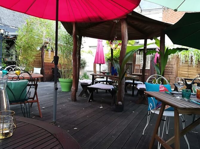 Restaurant Les Caves de la Croix Verte à Pocé-sur-Cisse, France