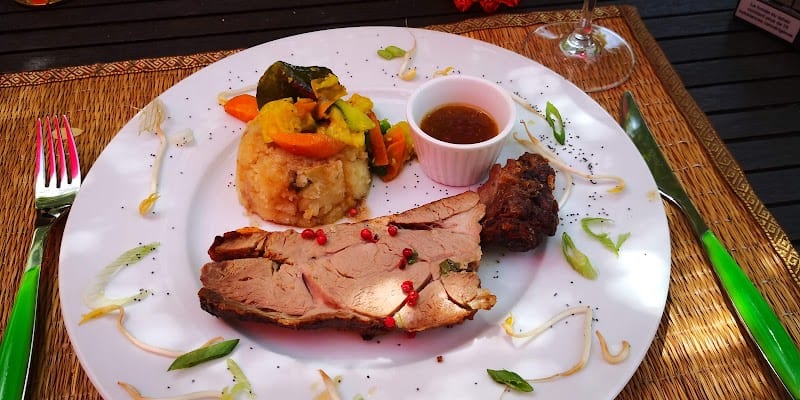 Restaurant Les Caves de la Croix Verte à Pocé-sur-Cisse, France