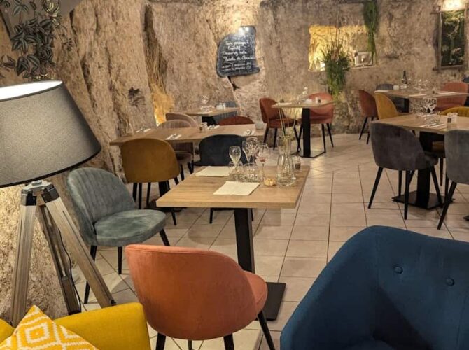 Restaurant Les Caves de la Croix Verte à Pocé-sur-Cisse, France