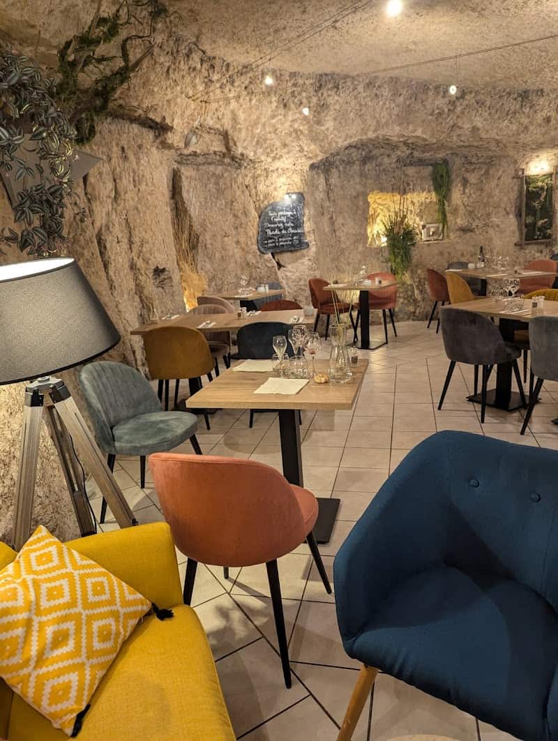 Restaurant Les Caves de la Croix Verte à Pocé-sur-Cisse, France