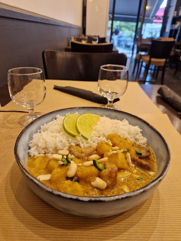 Restaurant Les Deux Gros à Salon-de-Provence, France