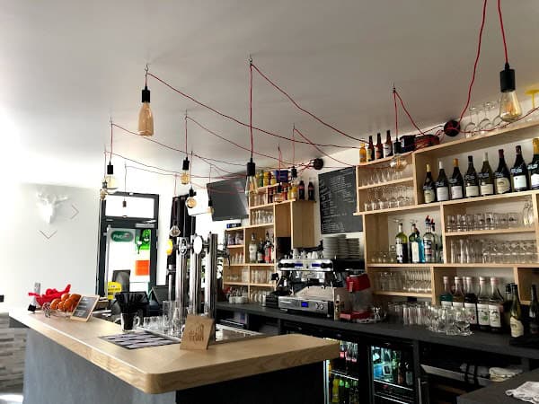 Restaurant LES GARS DU COIN à Charny Orée de Puisaye, France