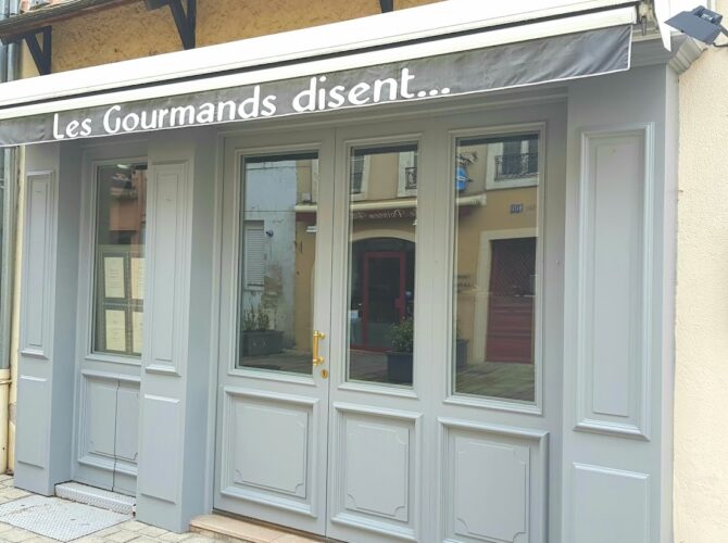 Restaurant Les Gourmands Disent à Chalon-sur-Saône, France