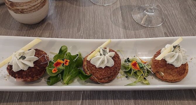 Restaurant Les Gourmands Disent à Chalon-sur-Saône, France