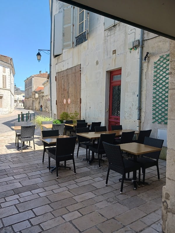 Restaurant Les Jacobins à Saint-Jean-d'Angély, France