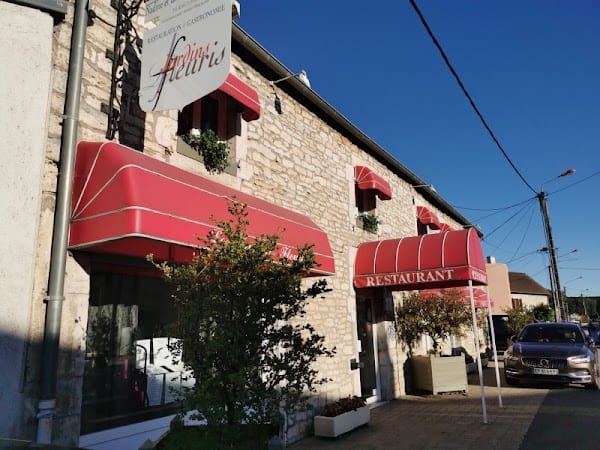 Restaurant Les Jardins Fleuris à Parcey, France
