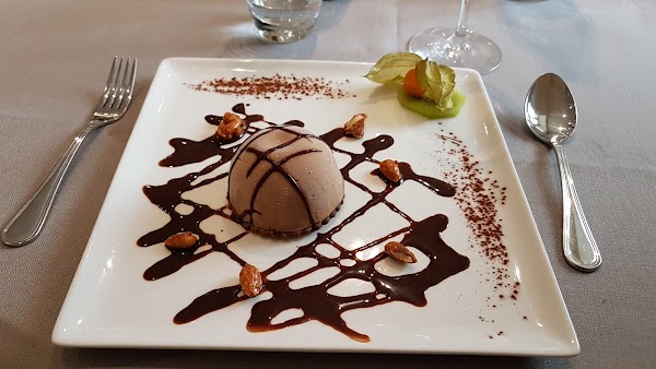 Restaurant Les Jardins Fleuris à Parcey, France