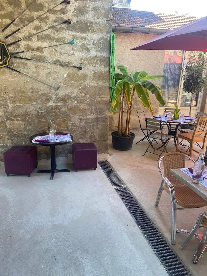 Restaurant Les Petites Auges à Sagy, France