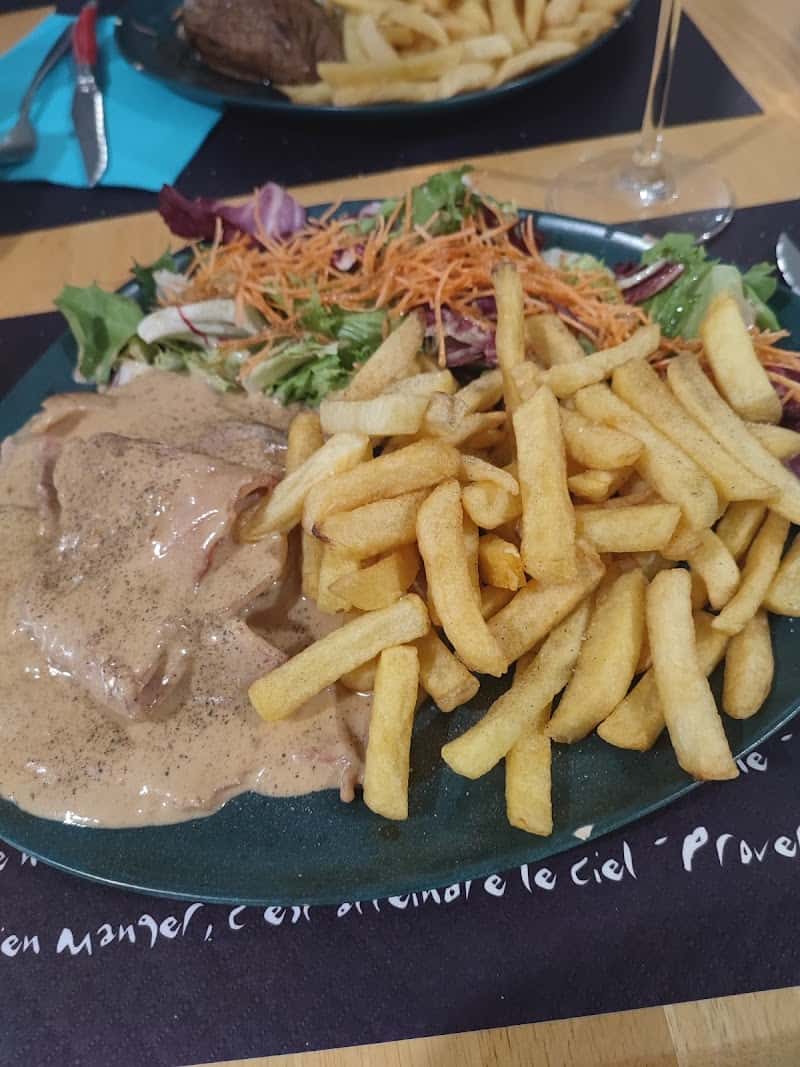 Restaurant Les Petites Casseroles à Saint-Folquin, France