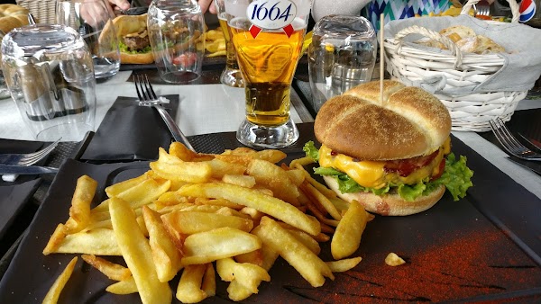 Les Rhodos Restaurant à Morzine, France