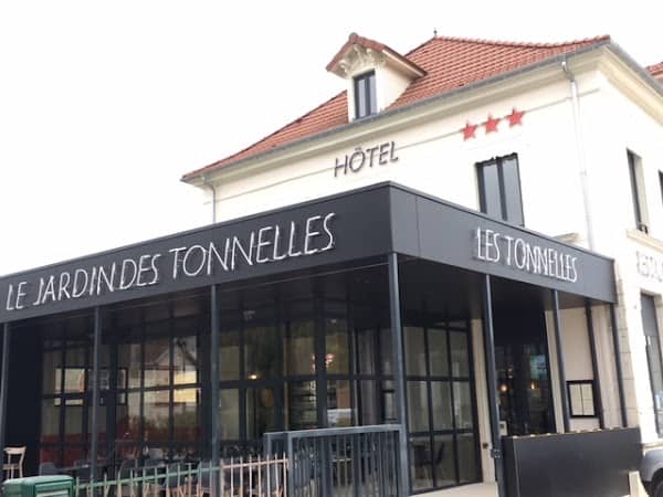 Les Tonnelles Hôtel Restaurant à Bar-sur-Seine, France