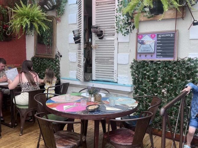 Restaurant Les tontons râleurs/les tontons écailles à Cabourg, France