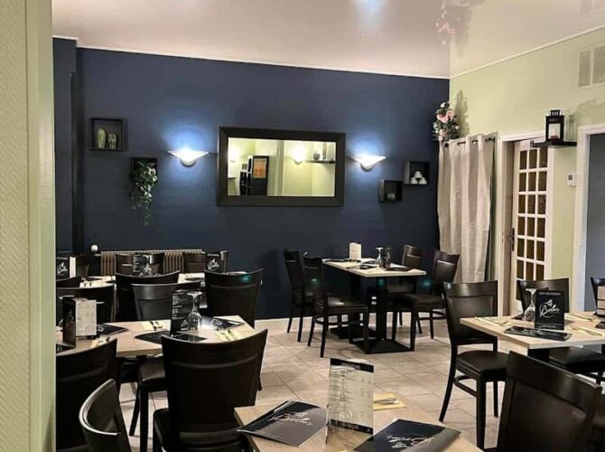 Restaurant Les Trois Bolées Crêperie saladerie à Lisieux, France