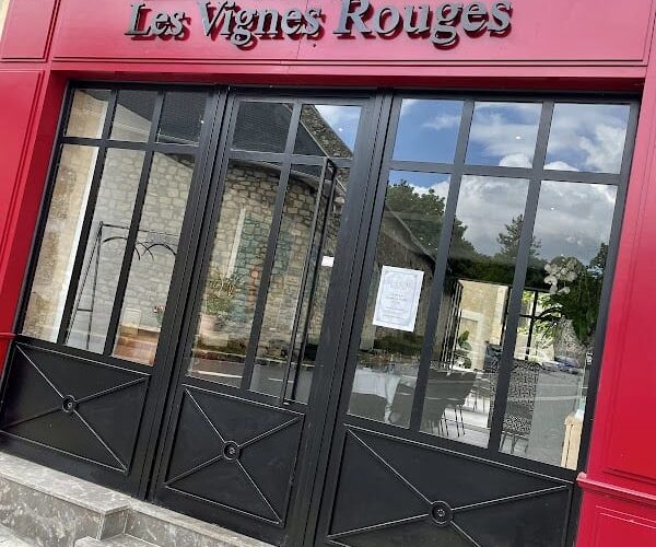Les Vignes Rouges – Restaurant à Hérouville-en-Vexin, France