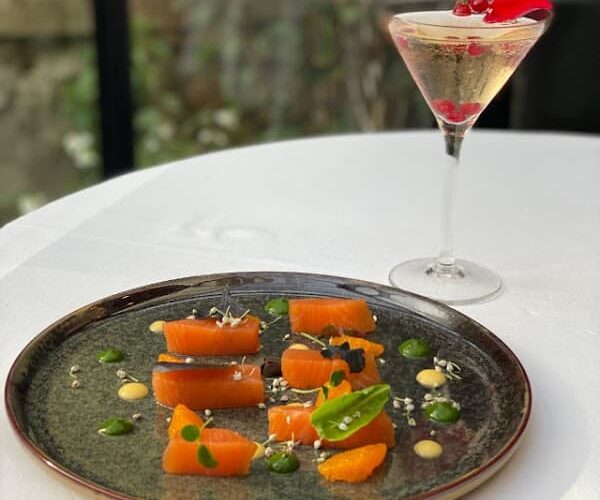 Les Vignes Rouges – Restaurant à Hérouville-en-Vexin, France