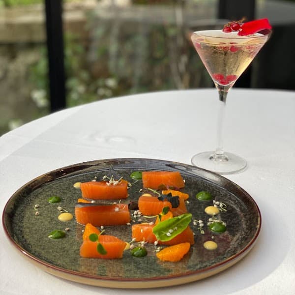 Les Vignes Rouges – Restaurant à Hérouville-en-Vexin, France