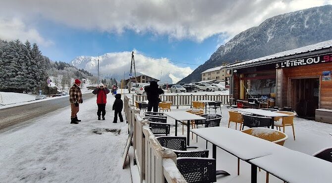 Restaurant L’Eterlou Branché à La Morte, France
