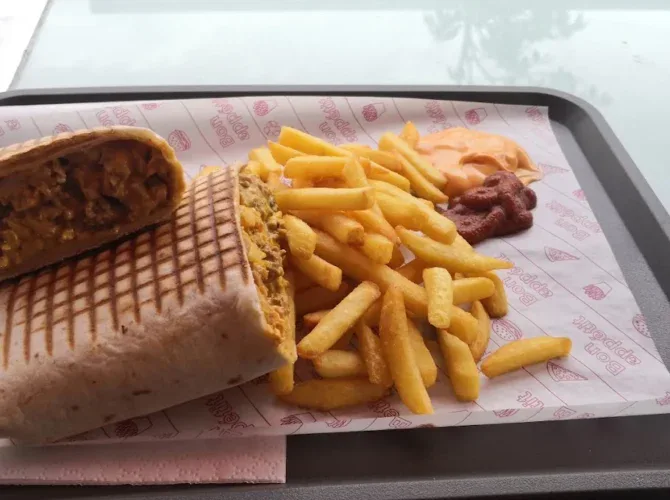 Restaurant L’Étoile de Saint-Exupéry à Mantes-la-Jolie, France