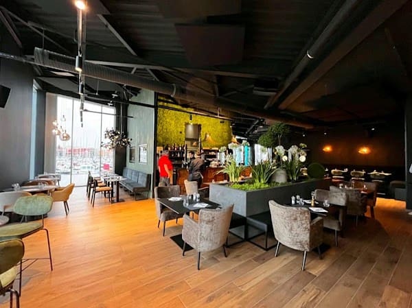 L’Etude – Restaurant avec Terrasse et vue sur le port à Dunkerque, France