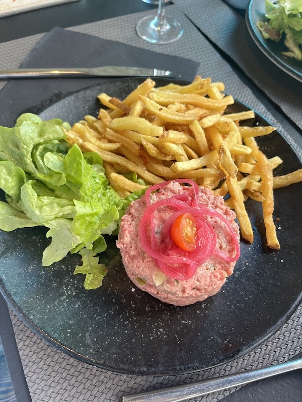 L’Etude – Restaurant avec Terrasse et vue sur le port à Dunkerque, France
