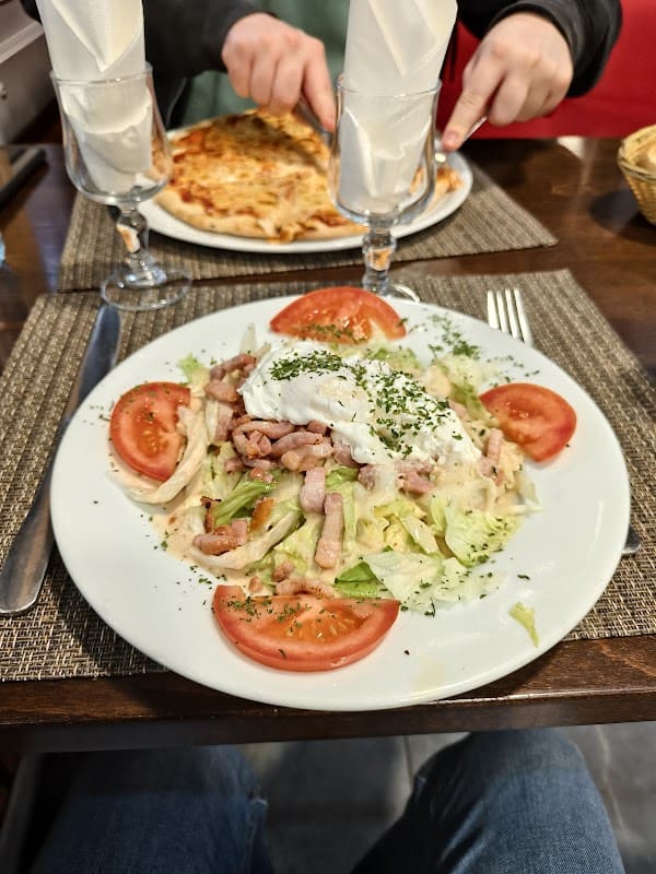 Restaurant L’express à Orly, France