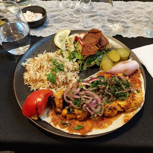 Restaurant Liban sur Seine à Bennecourt, France