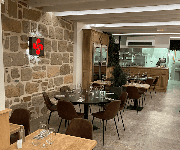 Restaurant L’Instant Basque à Brive-la-Gaillarde, France