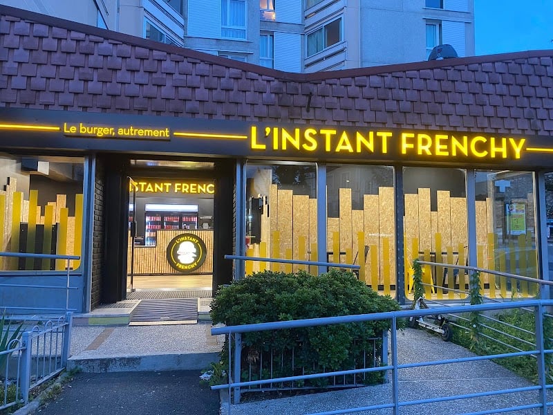 Restaurant L’Instant Frenchy Corbeil-Essonnes à Corbeil-Essonnes, France