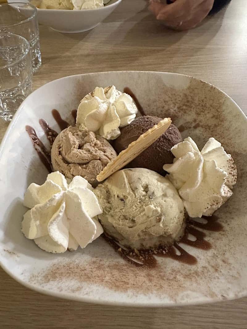 Restaurant Livres Et Cornets à Soulac-sur-Mer, France