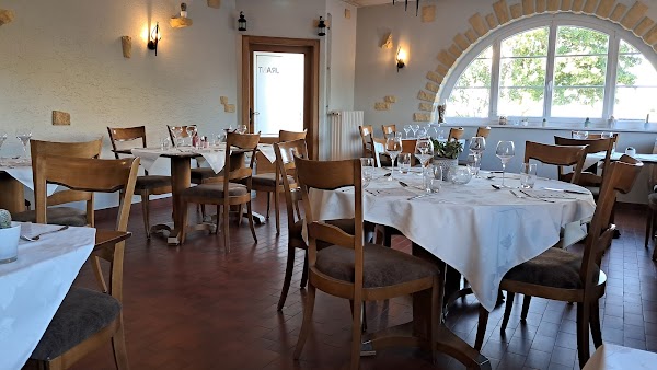 Restaurant Logis Auberge du Gros à Silly-sur-Nied, France