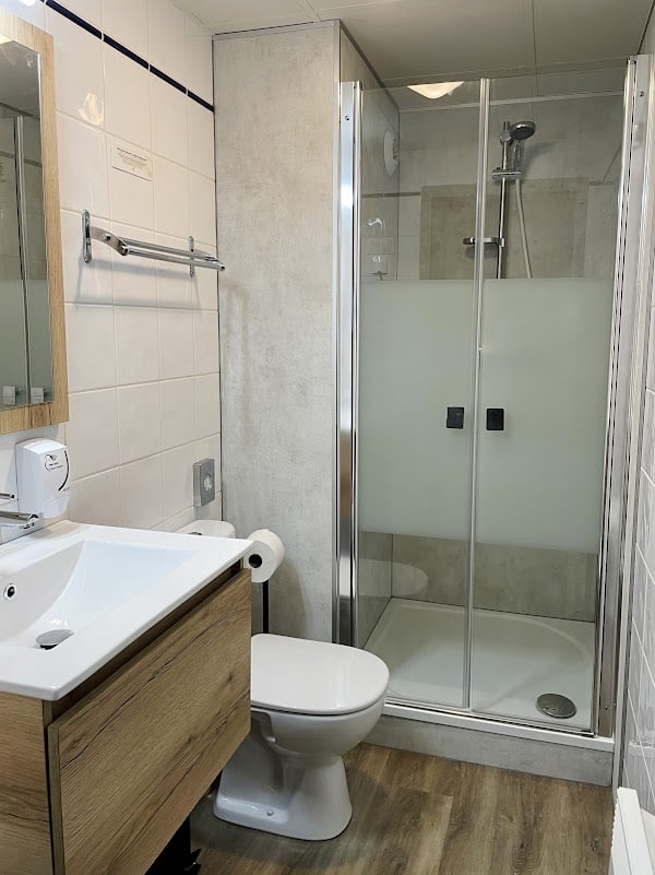 Restaurant Logis Hôtel À la 12 à Delme, France