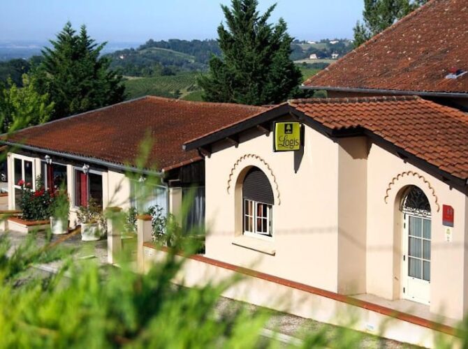 Restaurant Logis Hotel Crêtes De Pignols à Moissac, France