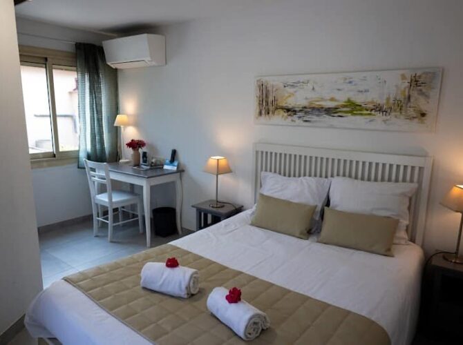 Restaurant Logis Hotel Crêtes De Pignols à Moissac, France