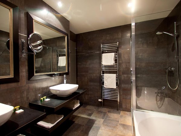 Restaurant Logis Hôtel du Cheval Blanc à Langres, France