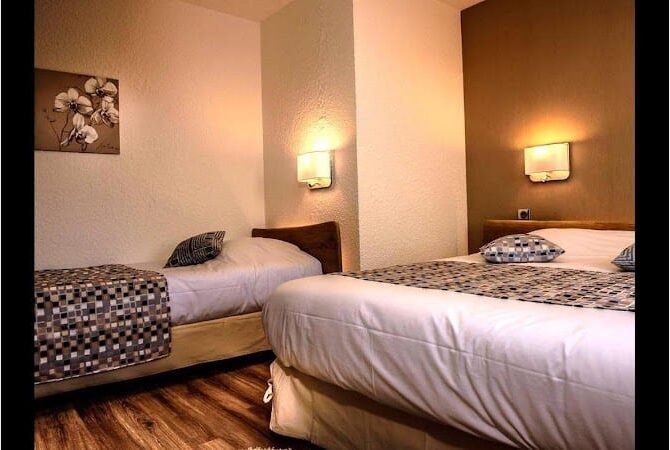 Restaurant Logis Hôtel le Cheval Rouge à Sainte-Menehould, France