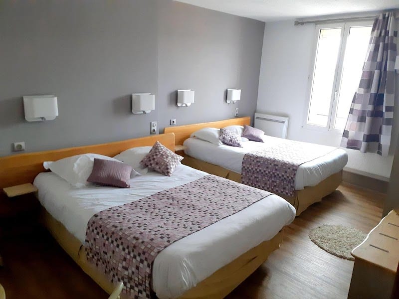 Restaurant Logis Hôtel le Cheval Rouge à Sainte-Menehould, France