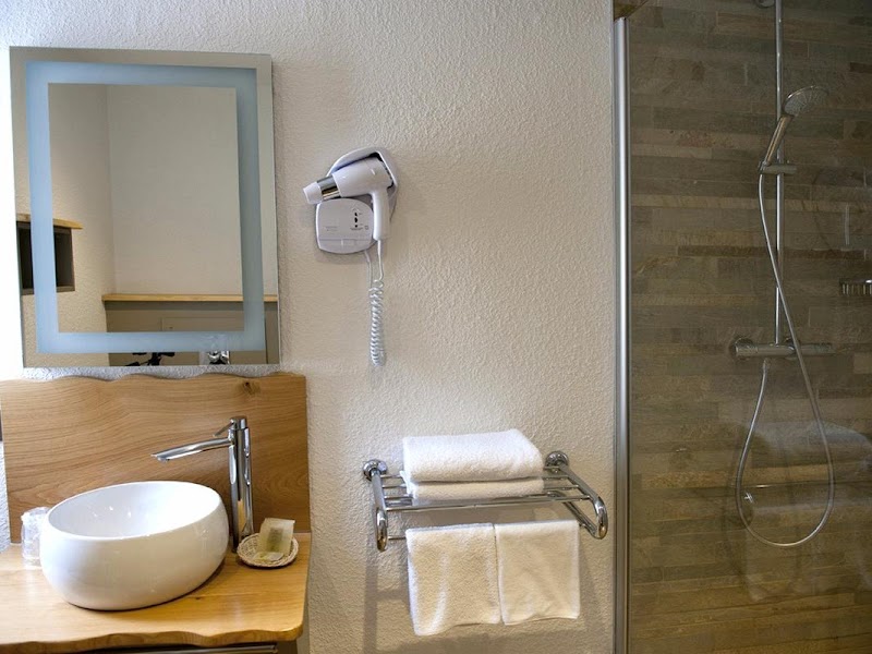 Restaurant Logis Hôtel le Cheval Rouge à Sainte-Menehould, France