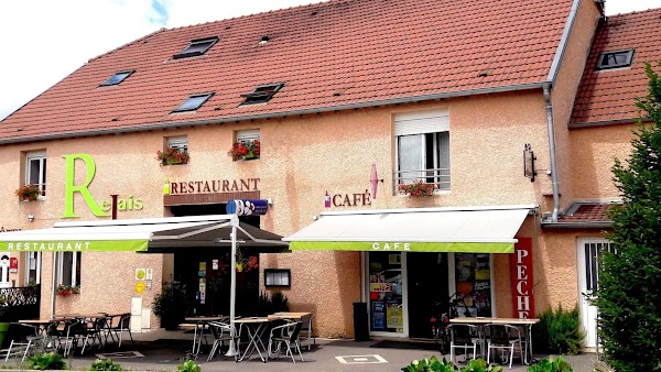 Restaurant Logis Hôtel le Relais du Lac à Villegusien-le-Lac, France