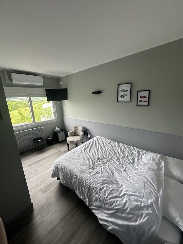 Restaurant Logis Hôtel les Voiliers à Peigney, France