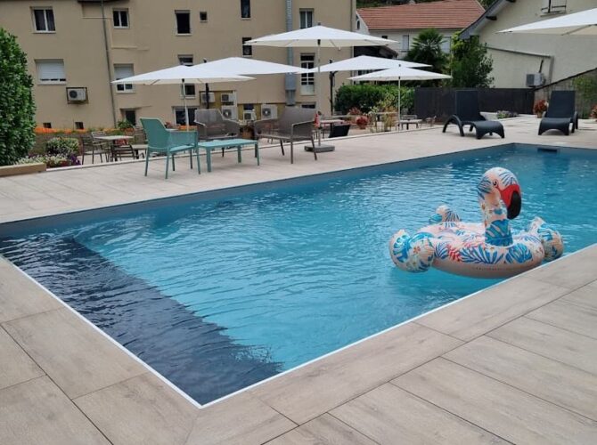 Logis Hôtel Restaurant les Carillons à Cransac, France