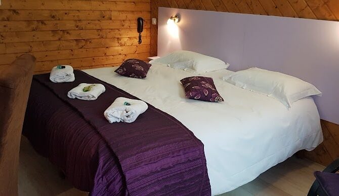 Logis Hôtel Restaurant les Carillons à Cransac, France