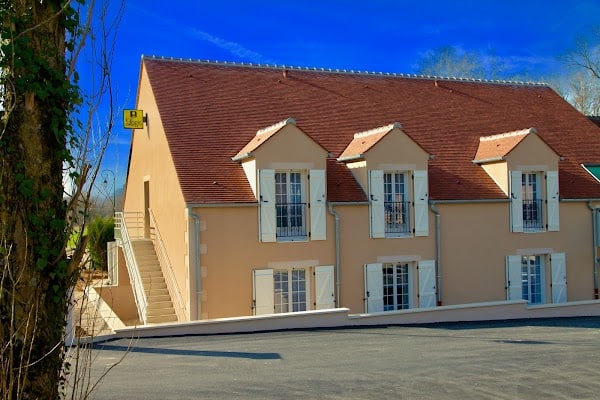 Restaurant Logis Hotels Le Moulin de la Coudre à Venoy, France