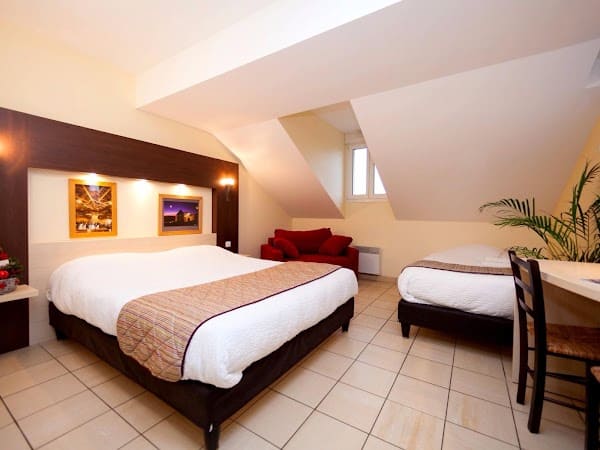 Restaurant Logis Jum Hôtel – Rest. Atelier Grill à Saints-Geosmes, France